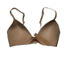 NWT SKIMS Wireless Form T-Shirt Bra- 32A